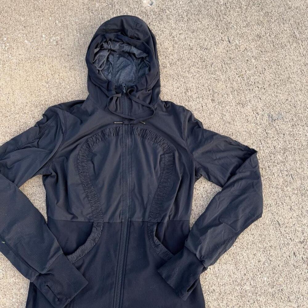 Lululemon hoodie divine reversible black/grey 8/10
